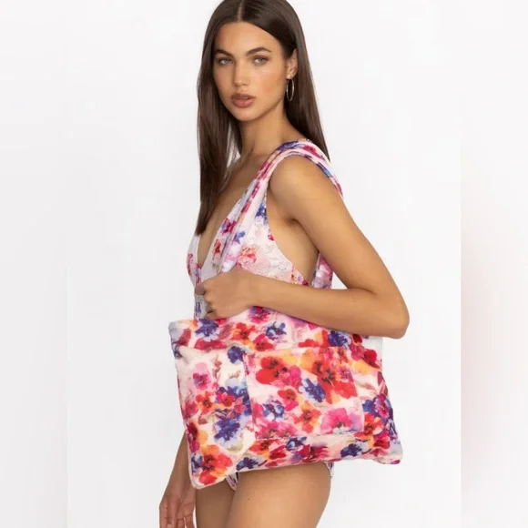 JOHNNY WAS SUMMER DAYS TERRY
BEACH TOTE. PRETTY FLORAL PATTERN. NWT. - Picture 3 of 8